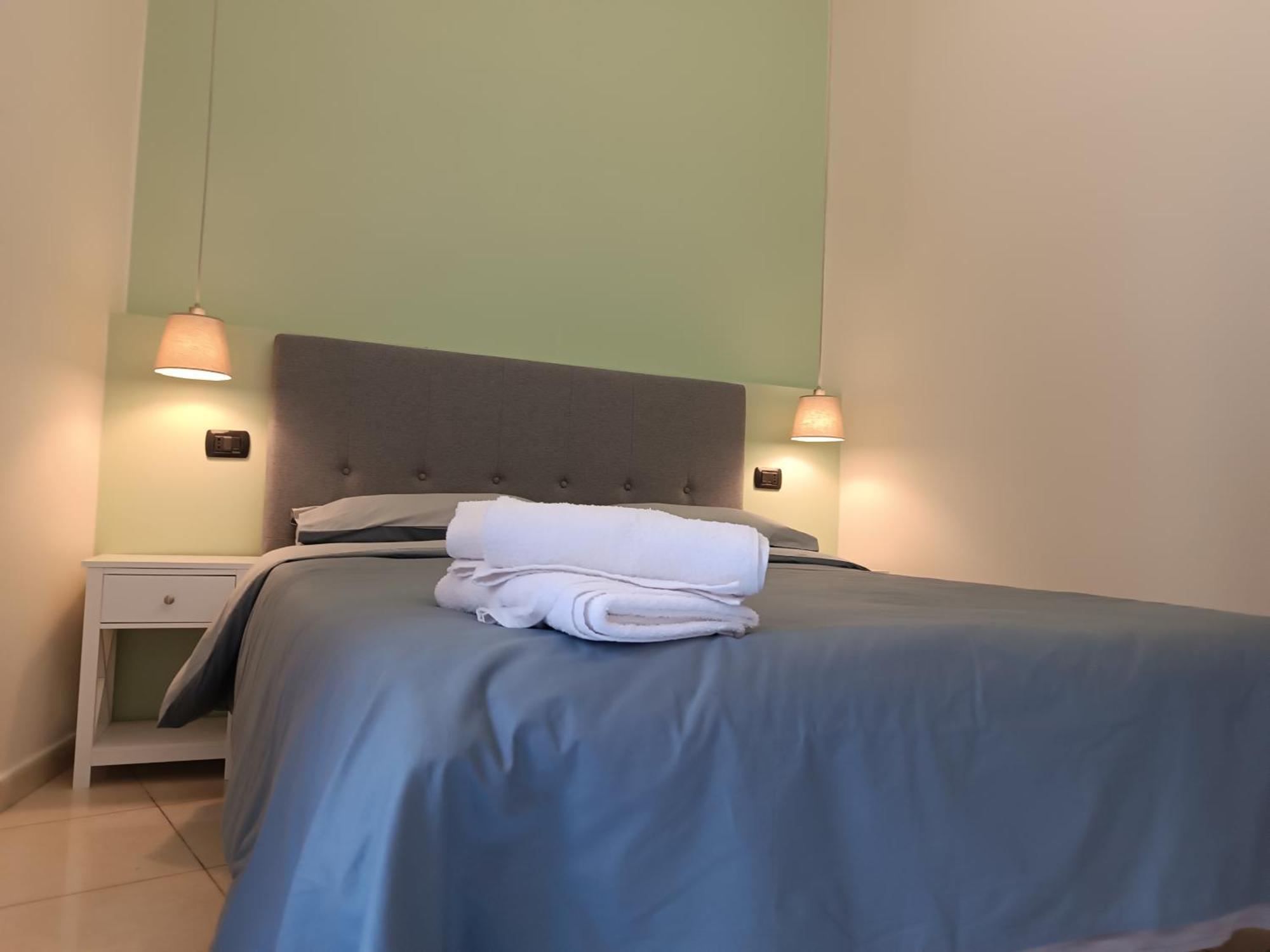 Residenza Geri - Suite And Home Napoli Centro Exterior photo