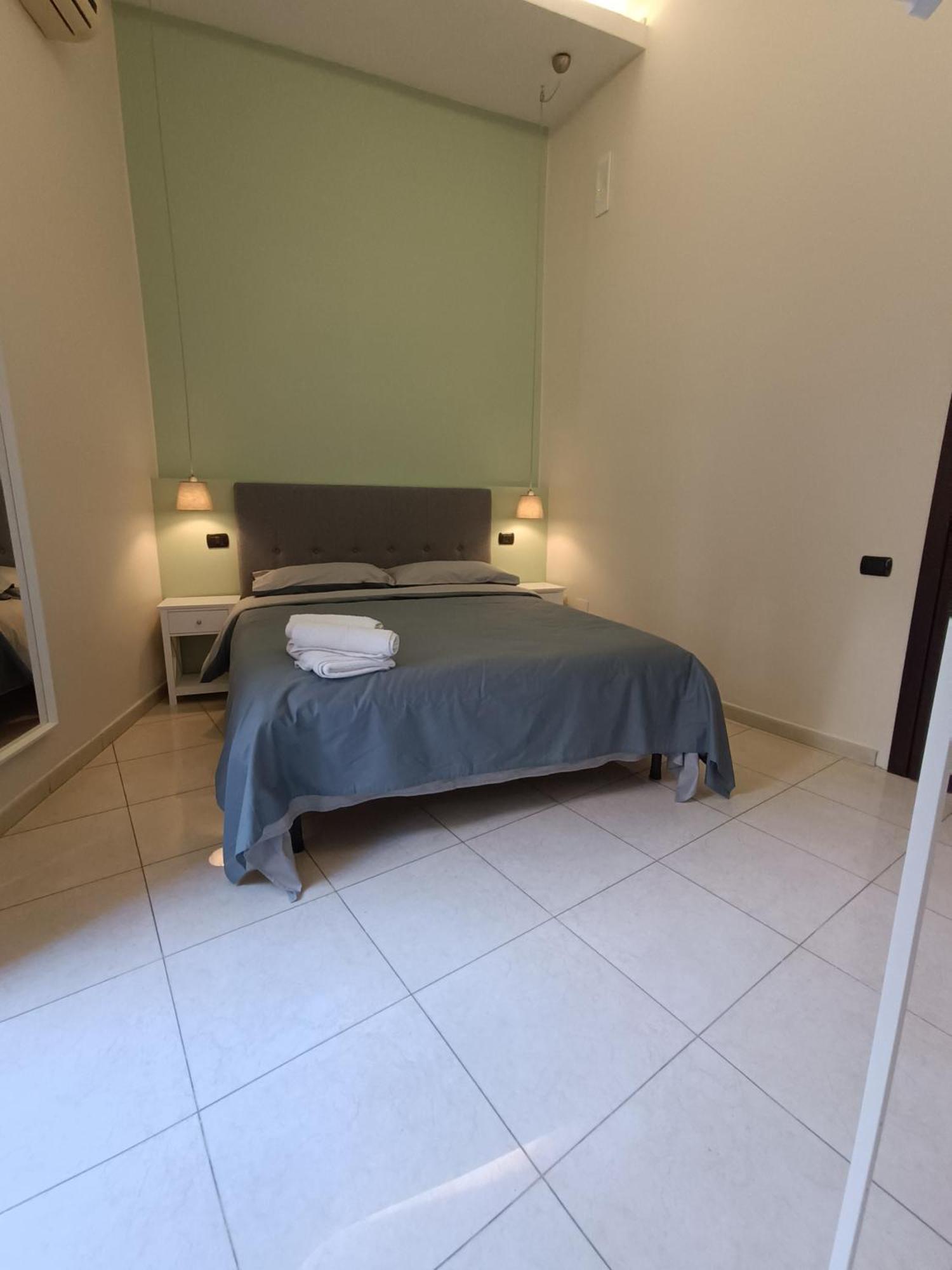 Residenza Geri - Suite And Home Napoli Centro Exterior photo