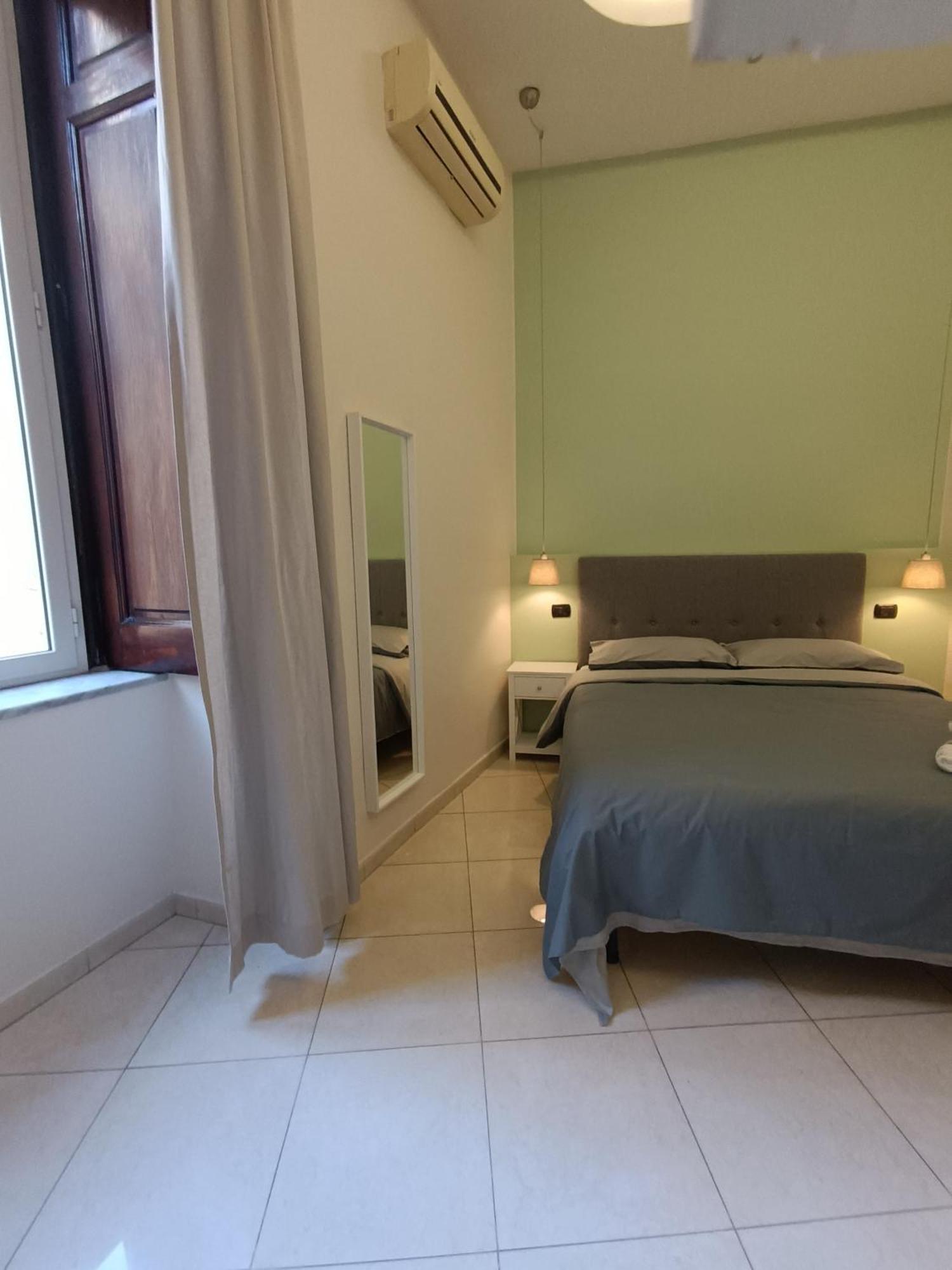Residenza Geri - Suite And Home Napoli Centro Exterior photo