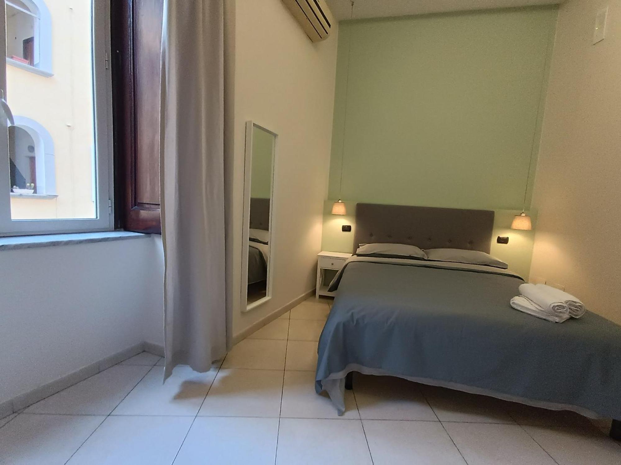 Residenza Geri - Suite And Home Napoli Centro Exterior photo